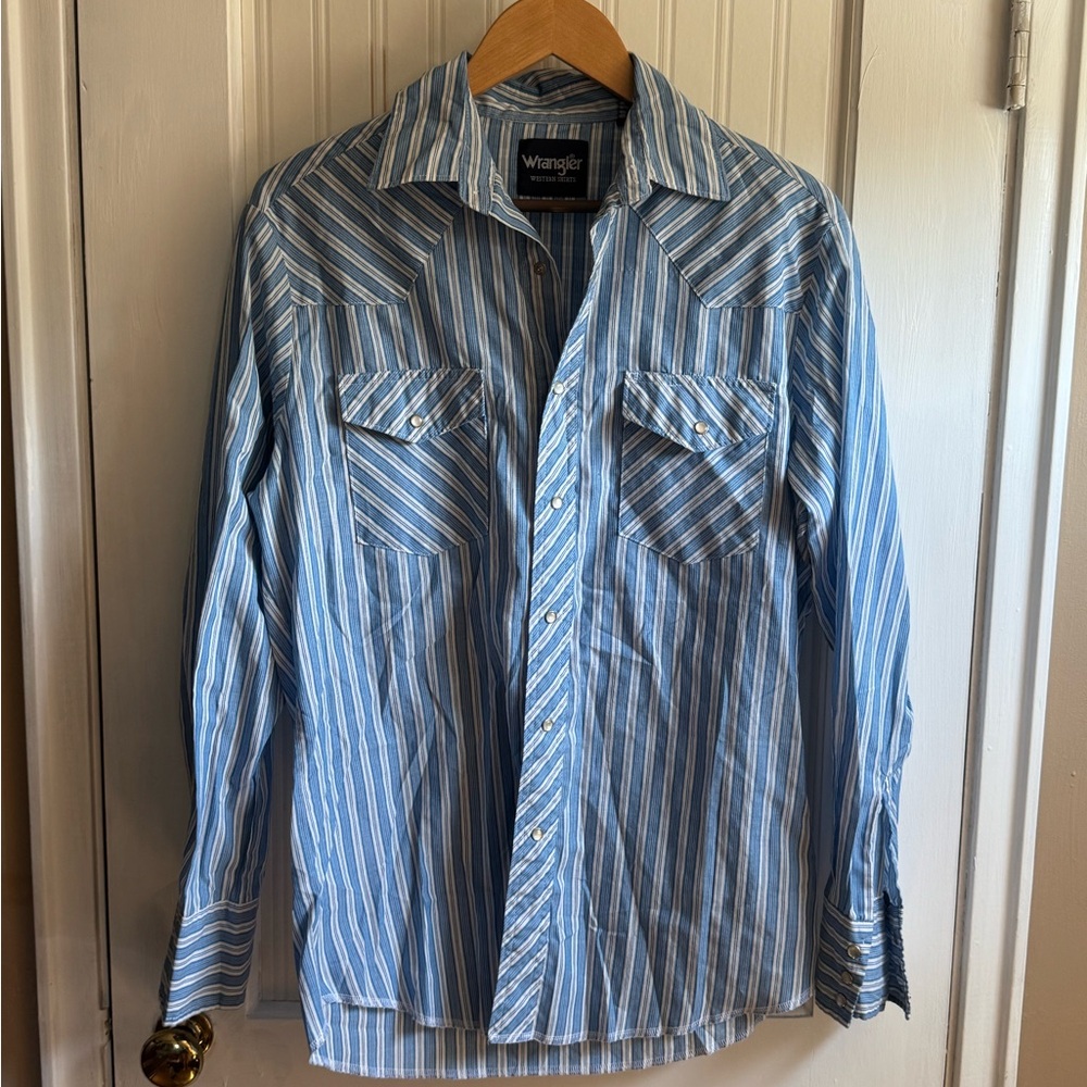 Wrangler Western Men's Casual Blue and White Striped Shirt